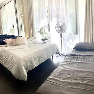 Cozy Chatelet París